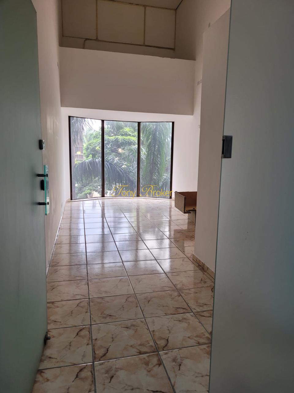 Loja, 28m²